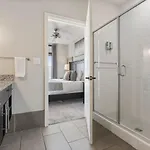 Luxurious Downtown Corner Views 2 Bed 2bath 61 Nashville