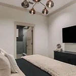 Starr Piano - Highball And Bellamy - 8 Bedroom