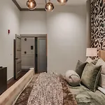 Starr Piano - Roxie And Carraway - 8 Bedrooms Holiday home *