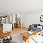 New Stylish Nash Townhouse W Hot Tub & Rooftop Apartment *