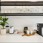 Apartment New Stylish Nash Townhouse W Hot Tub & Rooftop Nashville