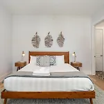 The Acklen-Private Balcony-4 Mins To Broadway