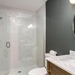 Apartment 24-guest Retreat The Nomad: X2 1br X4