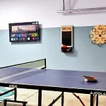 Lux Nashville Retreat 12 Beds Games Bar