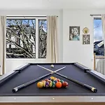 Hot Tub Poker Pool Table & Rooftop Mls View Holiday home *
