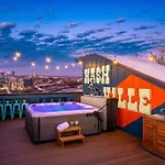 Rooftop Deck Hot Tub & Game Room In Nashville