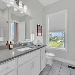 Brand New Views Karaoke Near Downtown Holiday home *