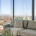 Landing Stylish 2Bd Pool Gym