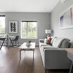 Landing Stunning Studio Courtyard Gym