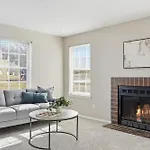 Comfortable Retreat With In-unit Washerdryer * Nashville