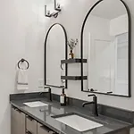 Apartment 3br Townhome Rooftop Views Hot Tub & Fireplace