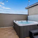 Apartment 3br Townhome Rooftop Views Hot Tub & Fireplace *