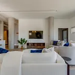 2115 Yeaman Place Holiday home