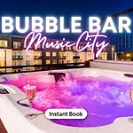 Holiday home Luxe 4br Retreat With Hot Tub & Skyline Deck
