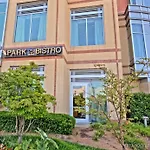 Hotel Marriott At Vanderbilt 4*