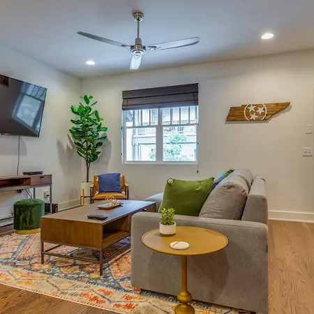The Elliott - King Beds For Summer In 12 South Nashville