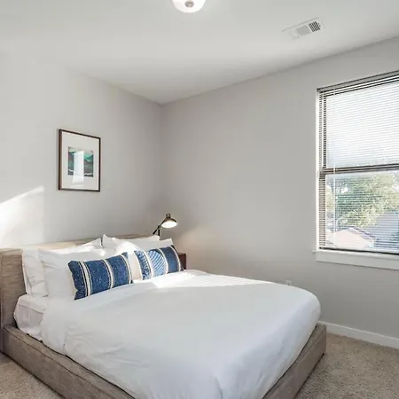 Apartment Cozysuites Music Row Alluring 1br W Free Parking Nashville