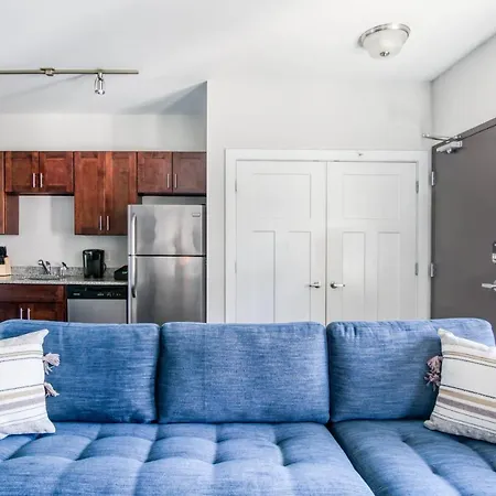 Cozysuites Music Row Chic 1br W Free Parking Apartment