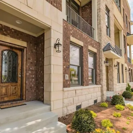 East Lux Townhome Holiday home Nashville