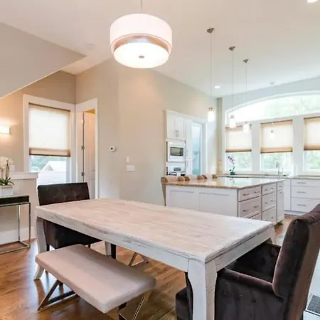 Holiday home East Lux Townhome