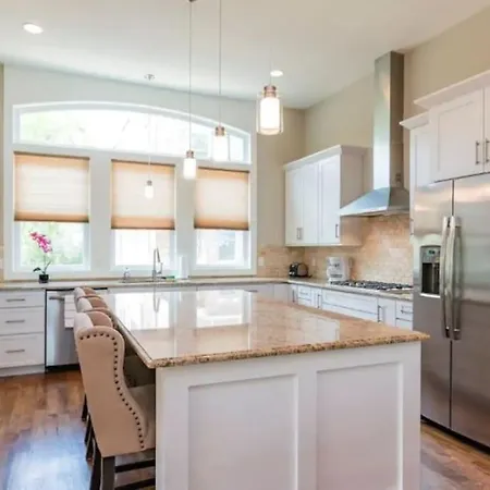 Holiday home East Lux Townhome *