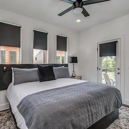 Private Parking, Patios In Stunning East Nash 5 Min From Dt Holiday home Nashville