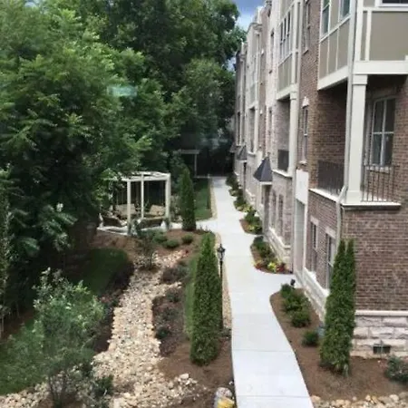 East Lux Townhome Nashville