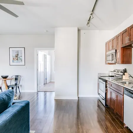 Cozysuites Music Row Chic 1br W Free Parking Apartment