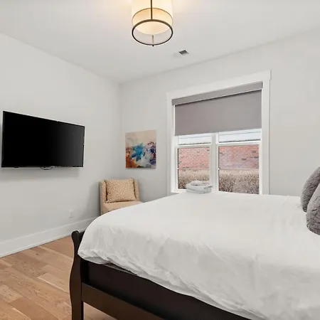 Apartment High End Getaway W Balcony In Prime West End Nashville