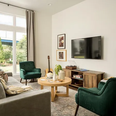 The Jefferson By Avantstay * Nashville