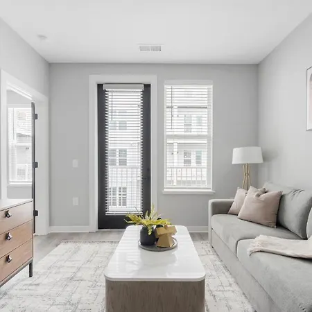 Apartment Modern In Prime Location Id9966x18 *