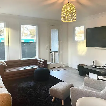 Holiday home Nashvilla. A Luxe Escape + 3 Miles To Downtown. Nashville