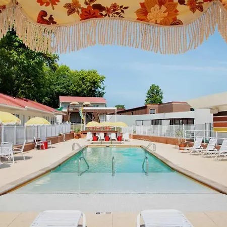 Private Parking, Patios In Stunning East Nash 5 Min From Dt *