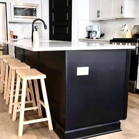 Holiday home Nashvilla. A Luxe Escape + 3 Miles To Downtown. *