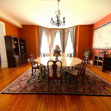 7000sf 11bed/3bth 3 Acres! 5 Minutes Downtown Nashville