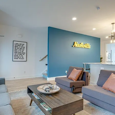 Holiday home Bluebird Karaoke-16 Beds-games-rooftop Views