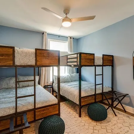Fast 12 Beds - Rooftop Views Holiday home *