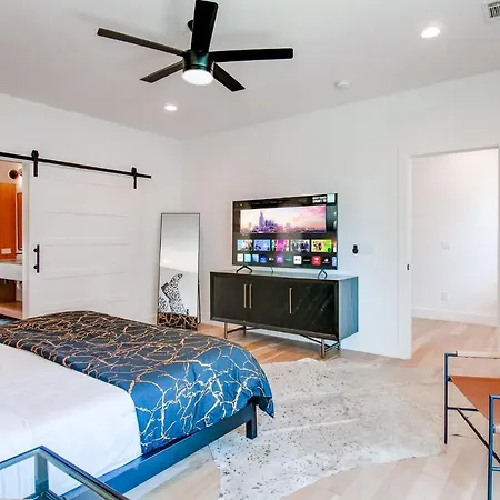 Close To The Gulch - Book Today Nashville