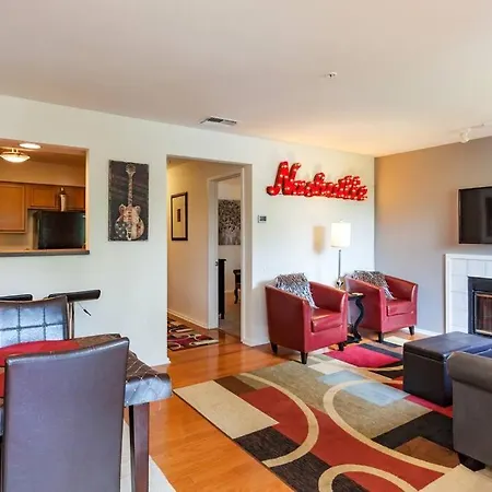 New Listing Gorgeous Downtown On The River Walk To #2 *