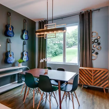 King & Queen 2 Homes - 24 Beds City Views Nashville