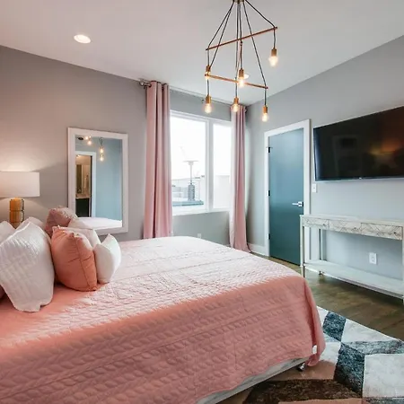Holiday home King & Queen 2 Homes - 24 Beds City Views Nashville