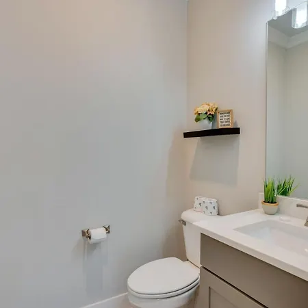 Close To Gulch & 12s - Chic Downtown Retreat Nashville