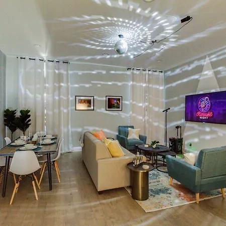 Minutes From Downtown-12 Beds-karaoke Nashville
