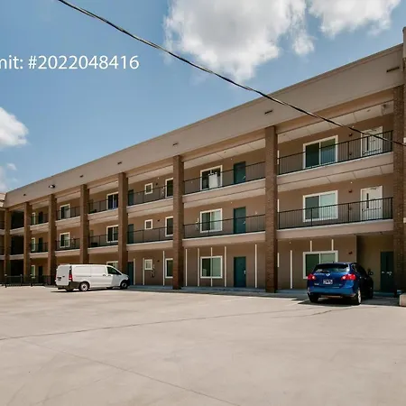 New 4 Bedroom Apt Near Dt Walk To Restaurants * Nashville
