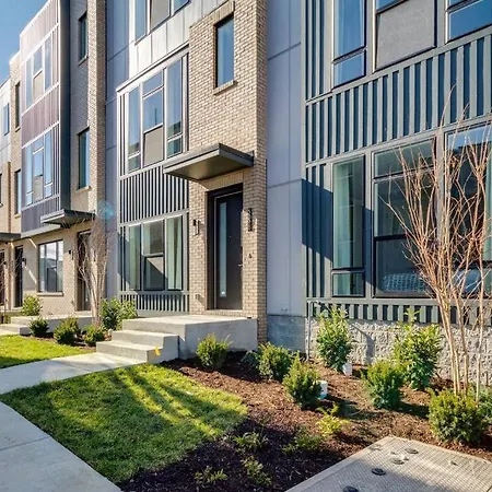 Holiday home Minutes From Downtown-12 Beds-karaoke Nashville
