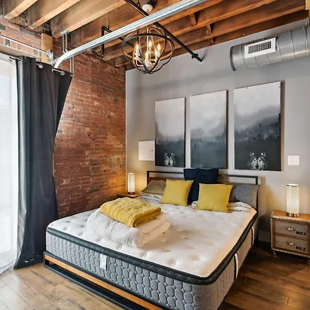 With Pool Access 2 Mi To Downtown Nashville! Apartment *