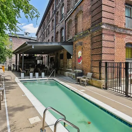 Apartment With Pool Access 2 Mi To Downtown Nashville!