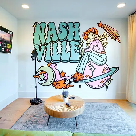 Holiday home Sky High Cowgirl Luxe 4br W Rooftopdeck Karaoke Nashville