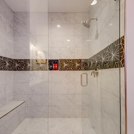 12 30 Clubbin - 10 Beds Close To Downtown *