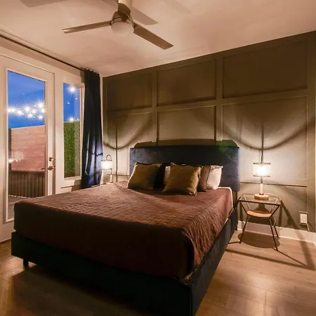 Holiday home Huge Space - 10 Beds - Rooftop W Views